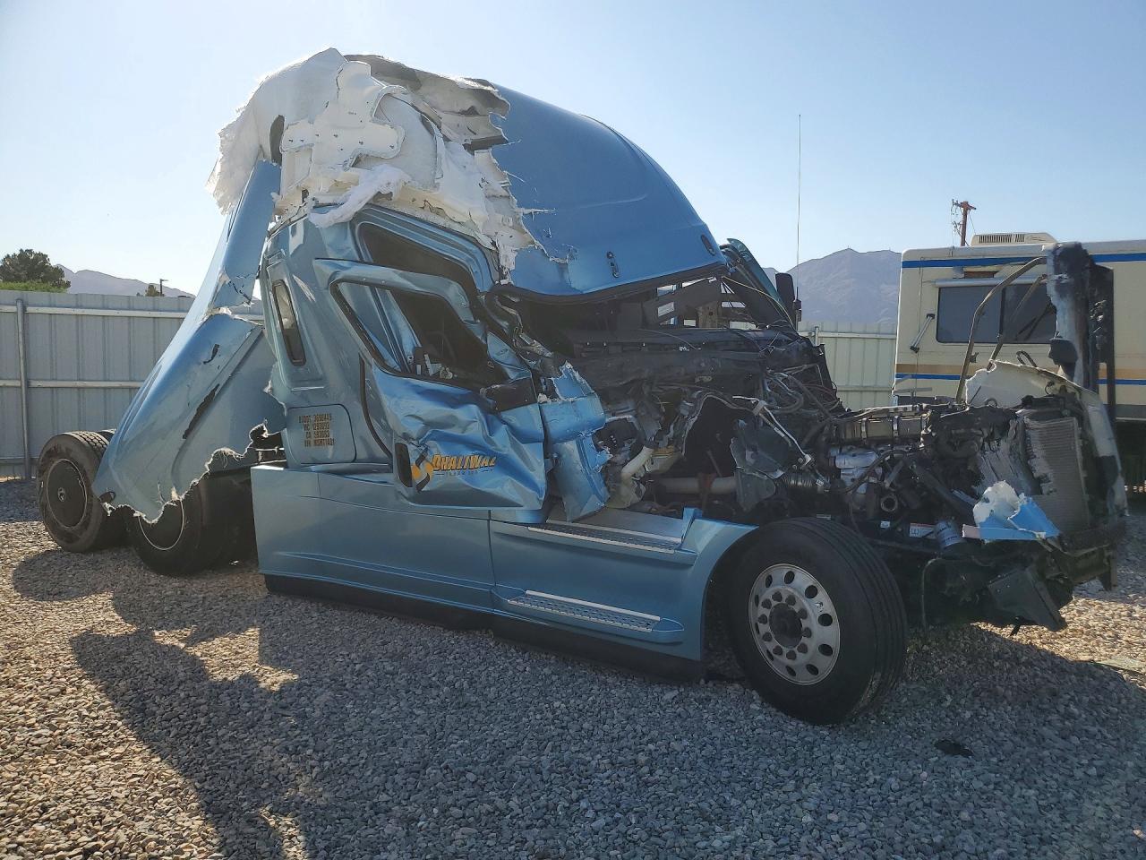 2021 Freightliner Cascadia 126 Semi Truck