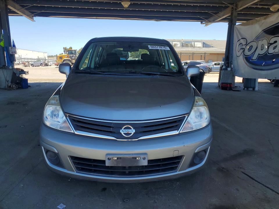 2010 Nissan Versa 1.8 s