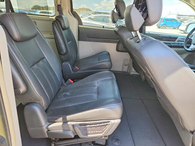 2010 Chrysler Town & Country Touring
