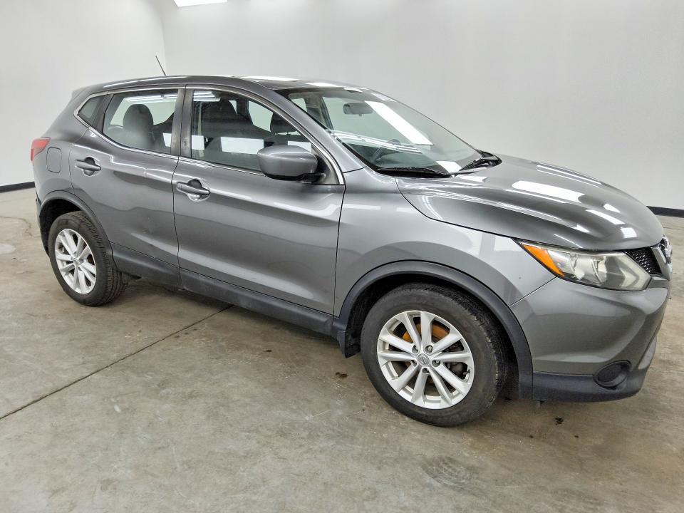 2017 Nissan Rogue Sport s