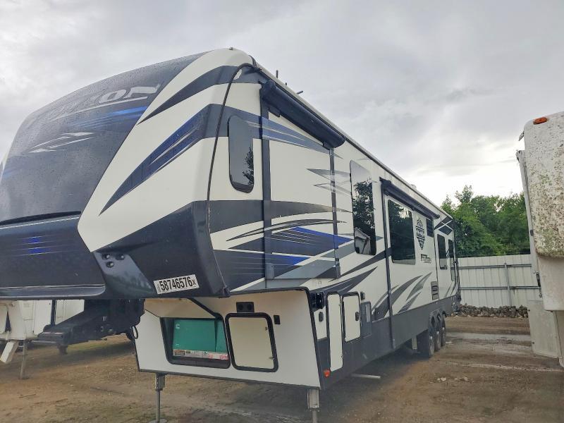 2018 Keystone Fuzion Camper