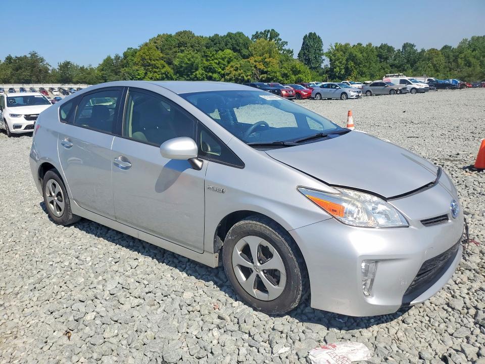 2015 Toyota Prius two
