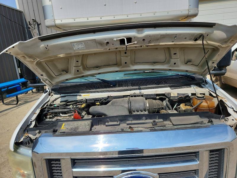 2008 Ford Econoline E450 Super Duty Cutaway Van