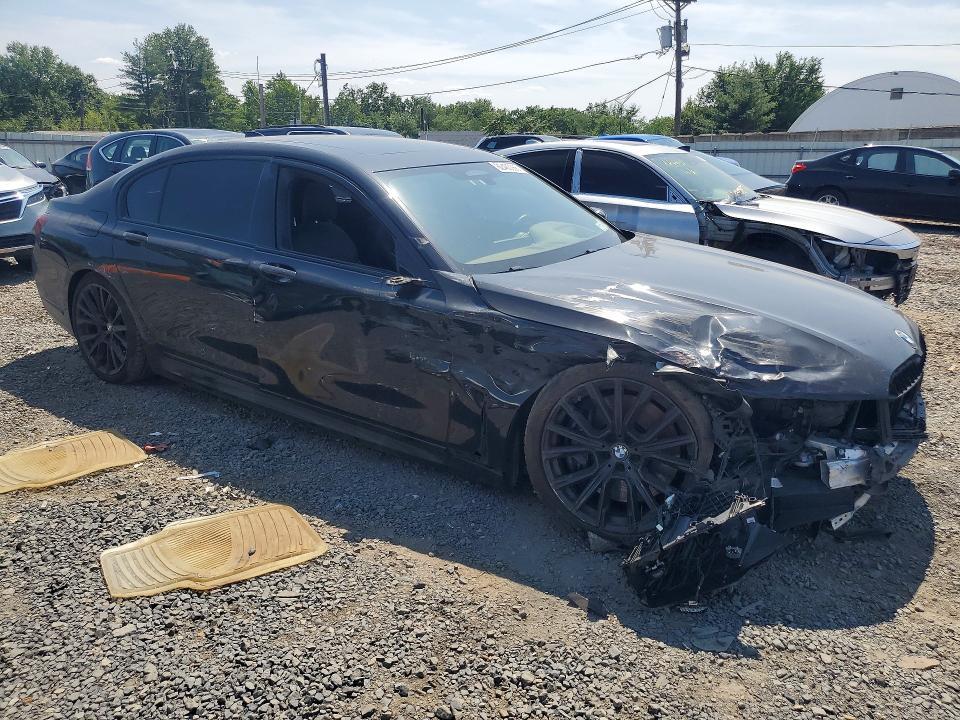 2021 BMW 750 XI