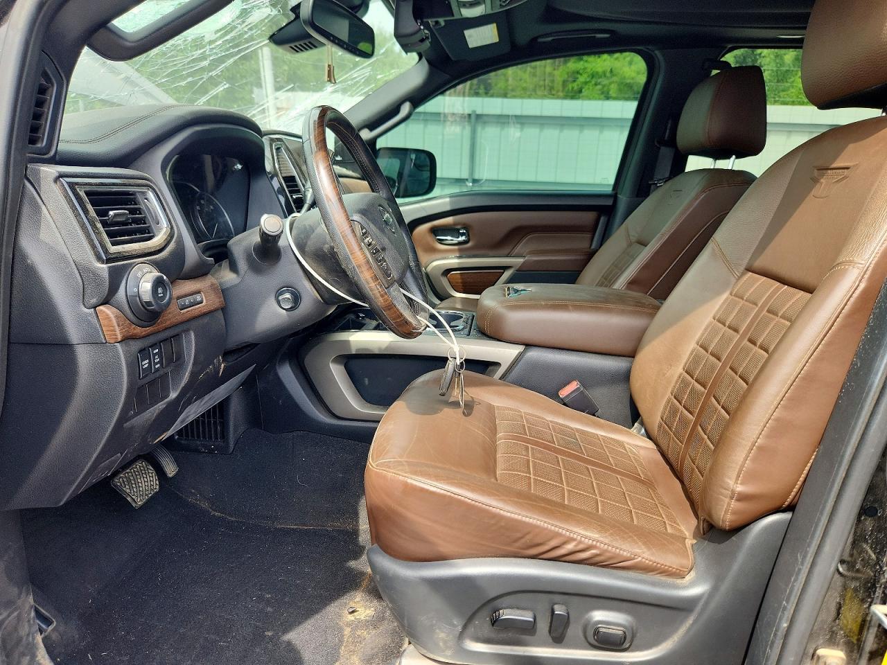 2021 Nissan Titan Platinum Reserve