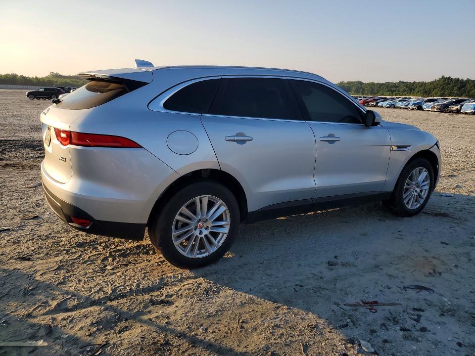 2018 Jaguar F-pace Prestige