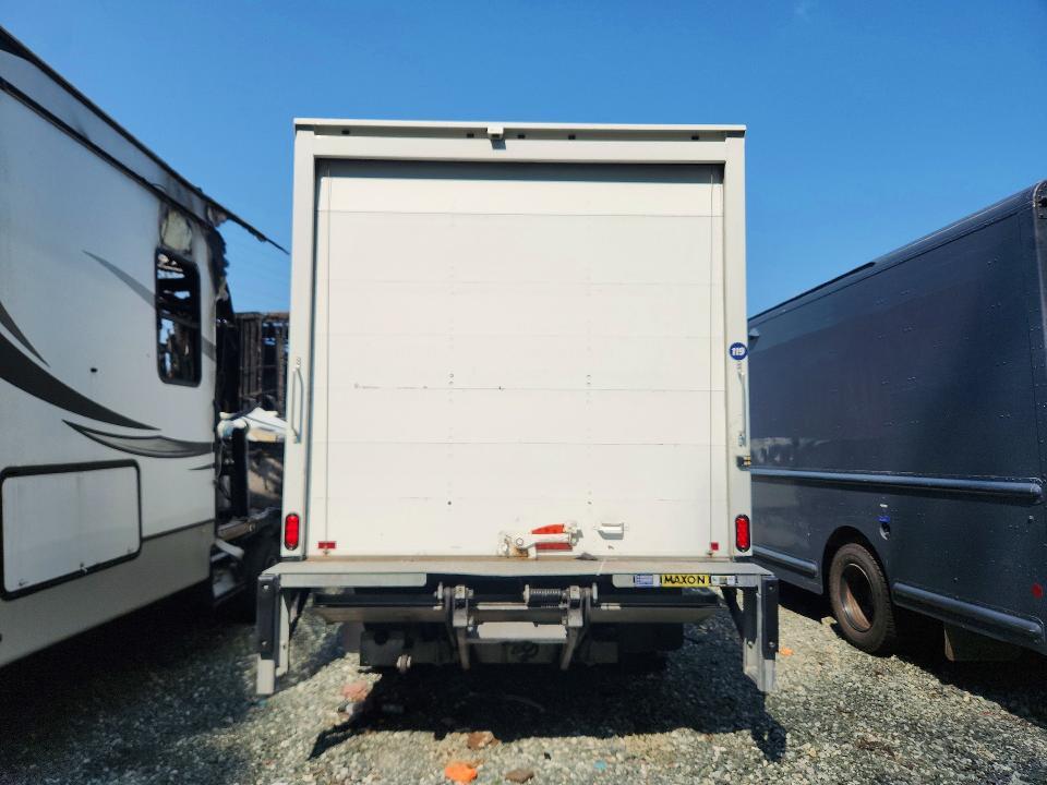2020 Isuzu NPR HD BOX Truck