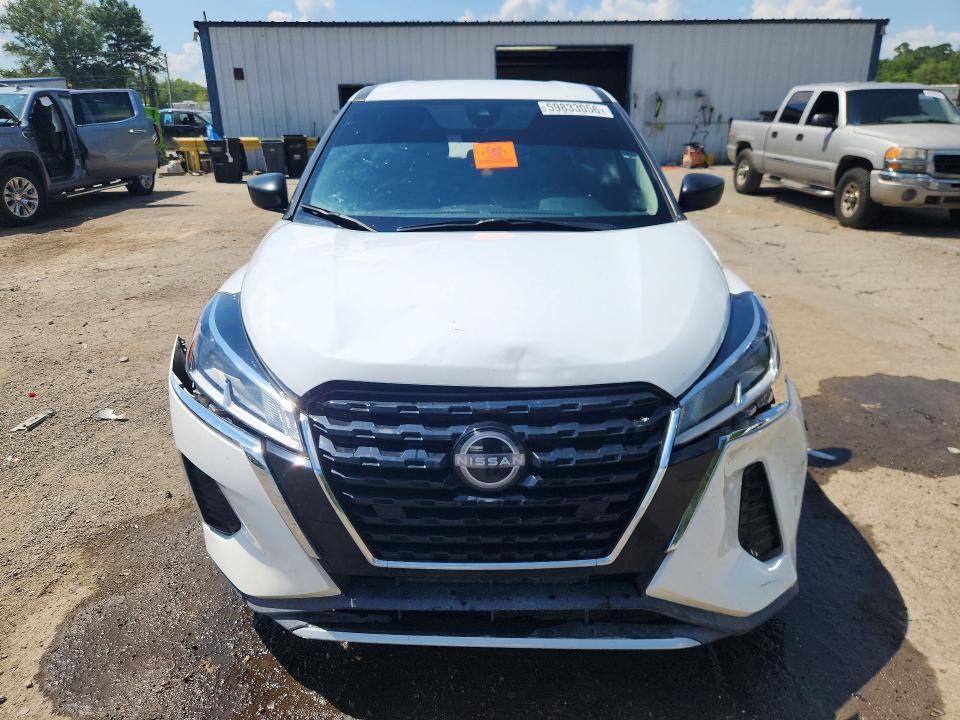2025 Nissan Kicks Play s