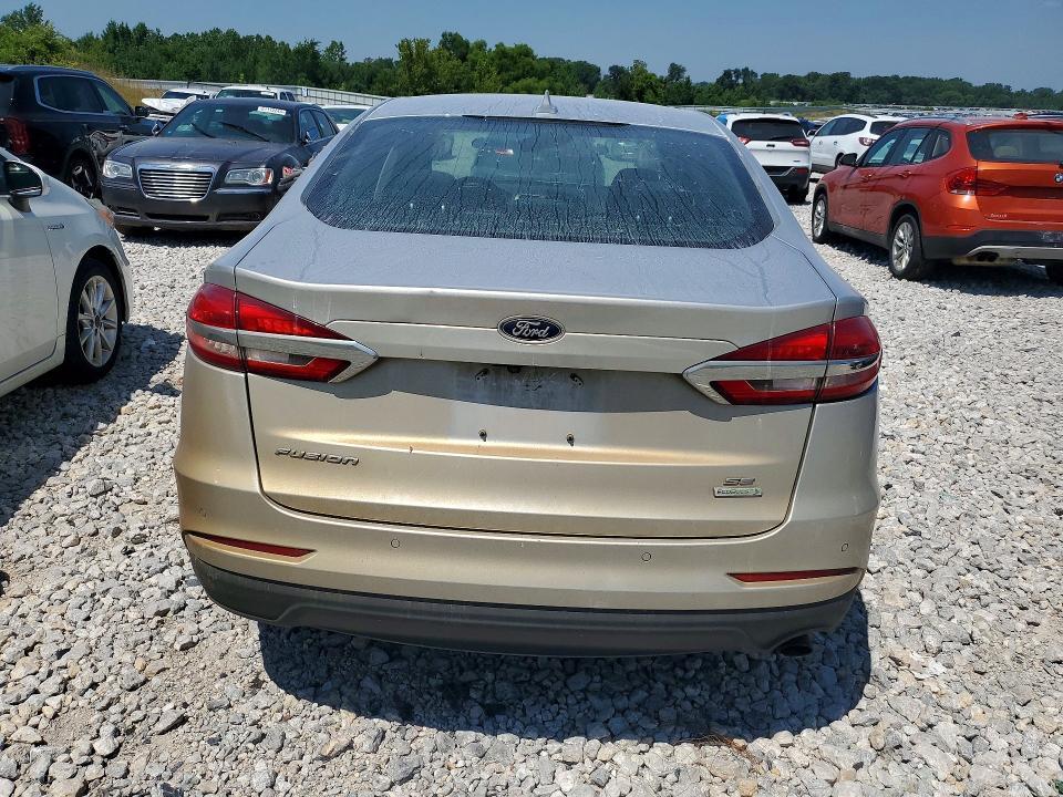 2019 Ford Fusion se