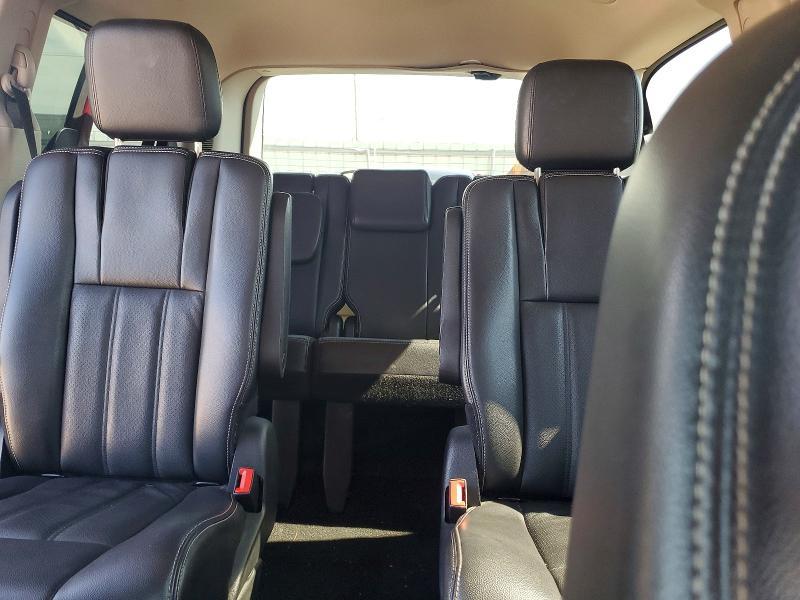 2012 Chrysler Town & Country Touring