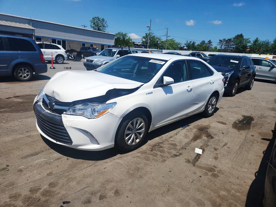 2016 Toyota Camry Hybrid le