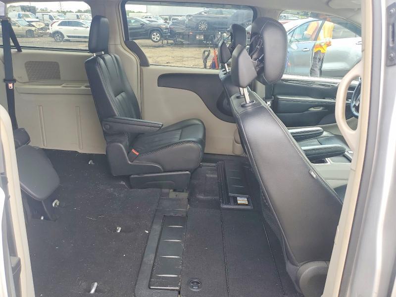 2012 Chrysler Town & Country Touring
