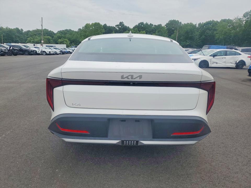 2026 KIA K4 lxs