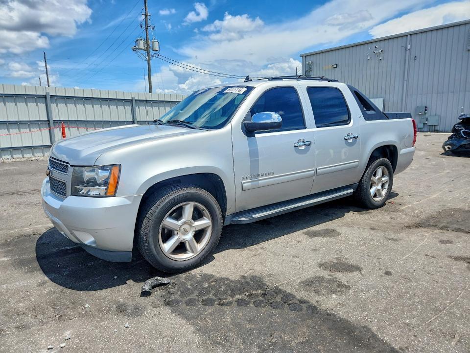 2011 Chevrolet Avalanche lt