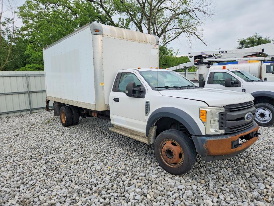 2017 Ford F450 Super Duty BOX Truck
