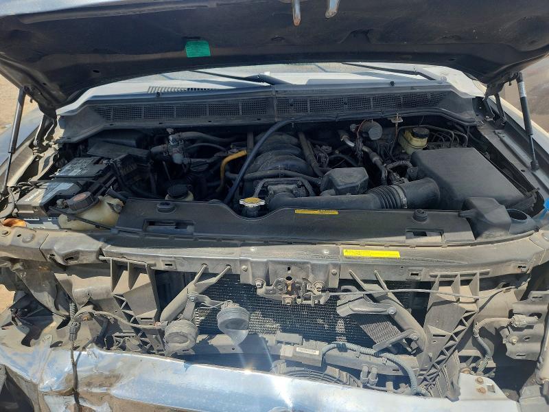 2004 Nissan Armada se