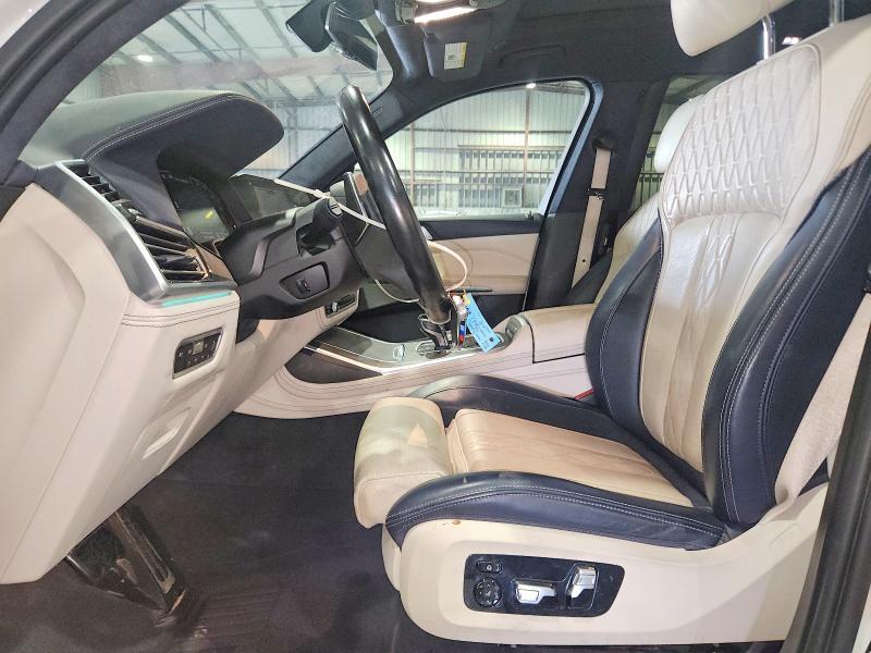 2022 BMW X7