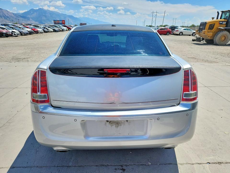 2012 Chrysler 300c Luxury