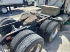 2011 Volvo VNL Semi Truck