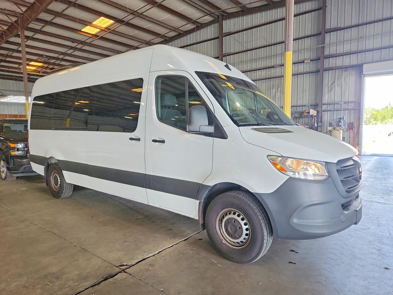 2025 Mercedes-Benz Sprinter 2500