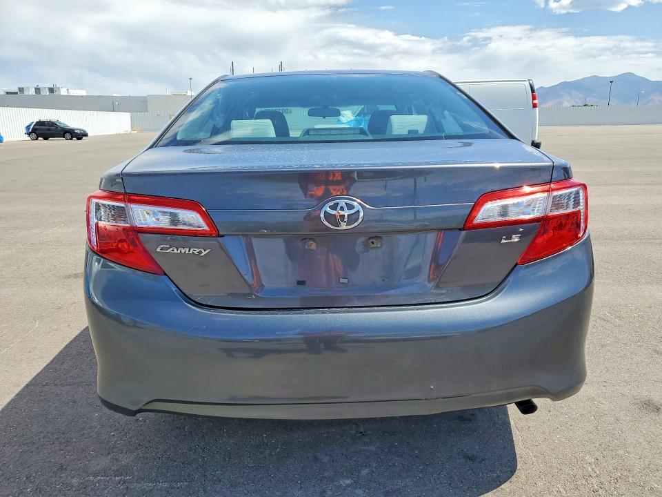 2013 Toyota Camry le