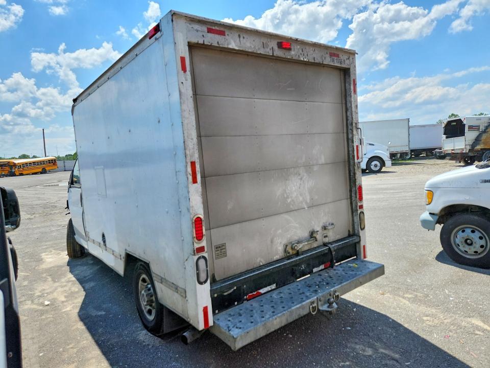 2013 GMC Savana BOX Truck