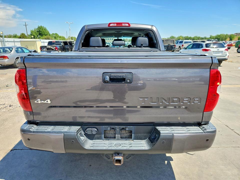 2014 Toyota Tundra Crewmax Platinum