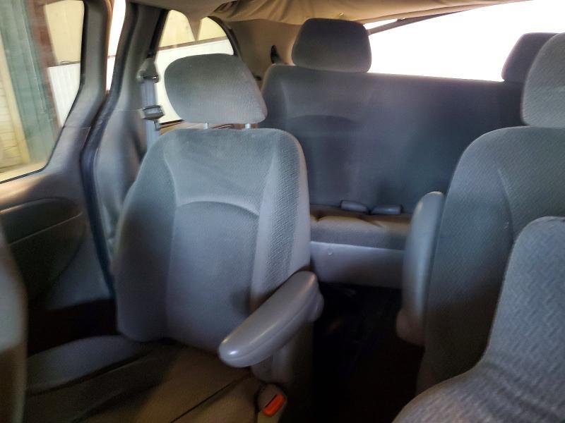 2004 Dodge Caravan sxt