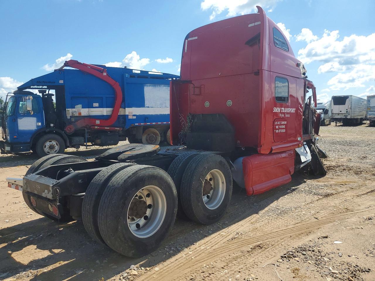 2011 Peterbilt 387 Semi Truck