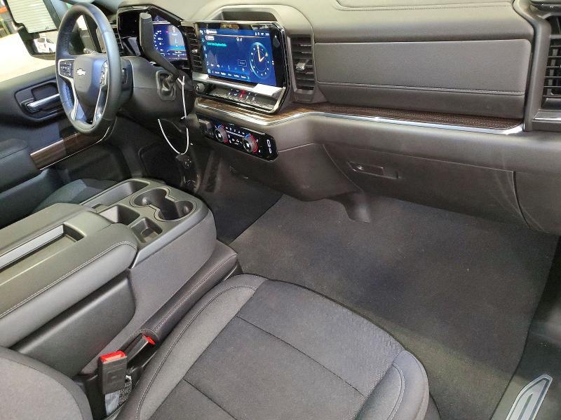 2025 Chevrolet Silverado K3500 lt