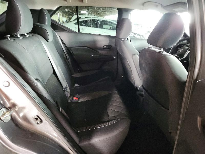 2020 Nissan Kicks s