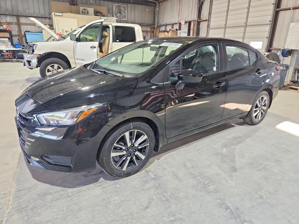 2025 Nissan Versa sv