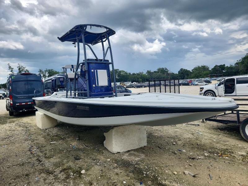 2017 Tiburon Cruiser
