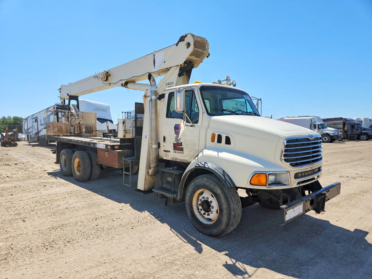 2001 Sterling 2001 Sterling L8500 Crane Truck