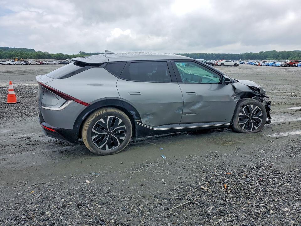 2023 KIA EV6 Wind
