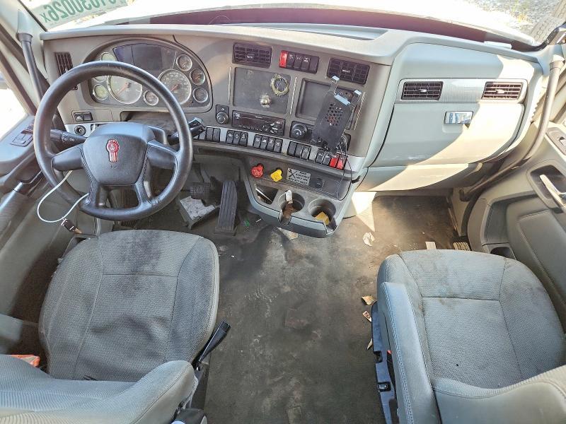 2019 Kenworth T680 Semi Truck