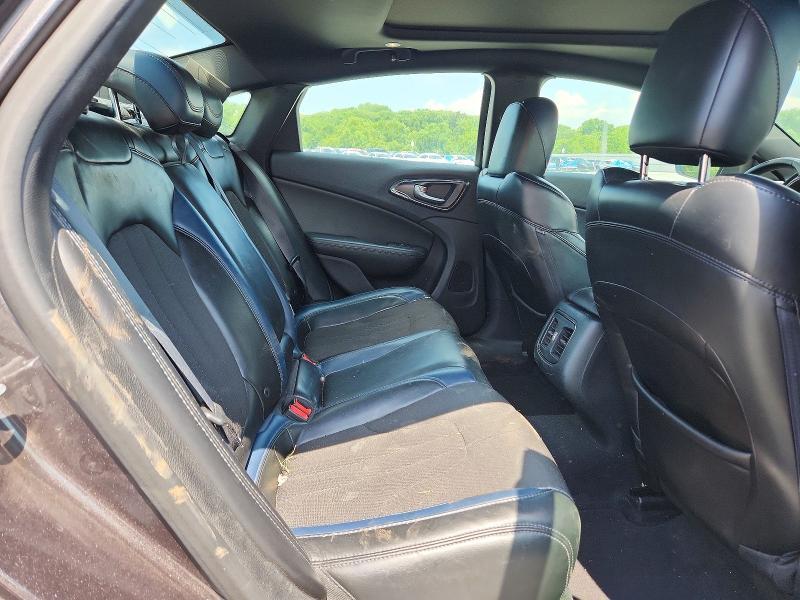 2016 Chrysler 200 s