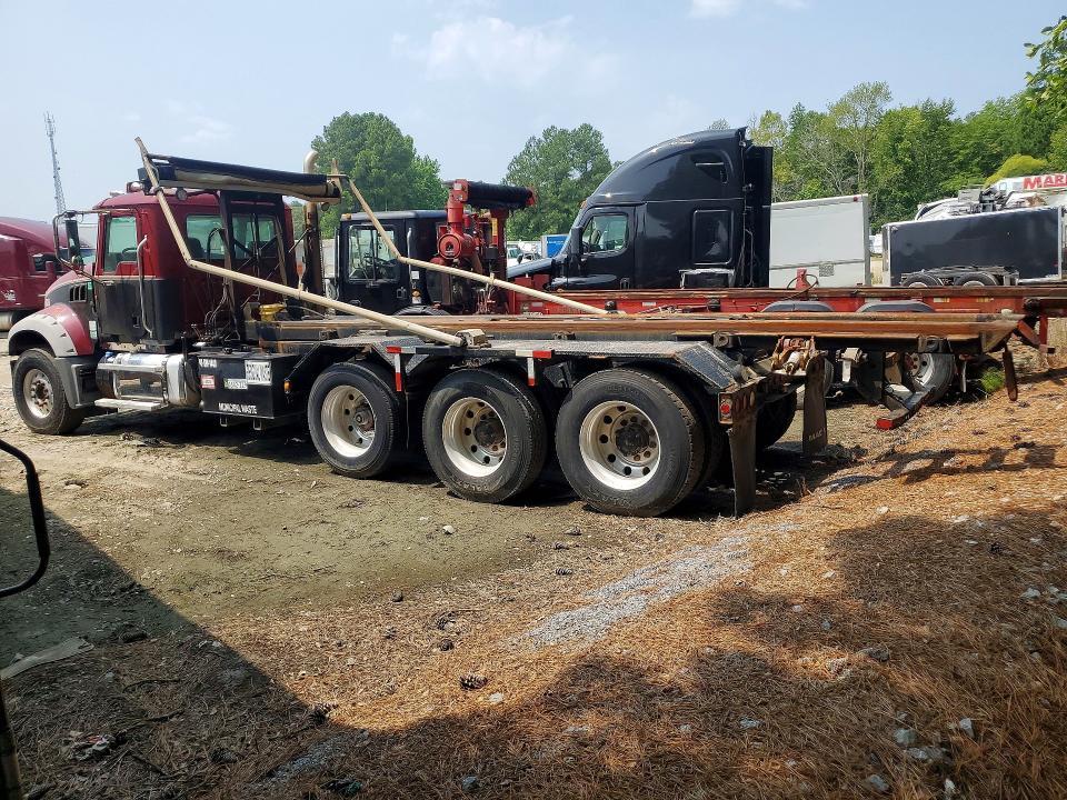 2012 Mack GU713 ROLL-OFF Container Truck