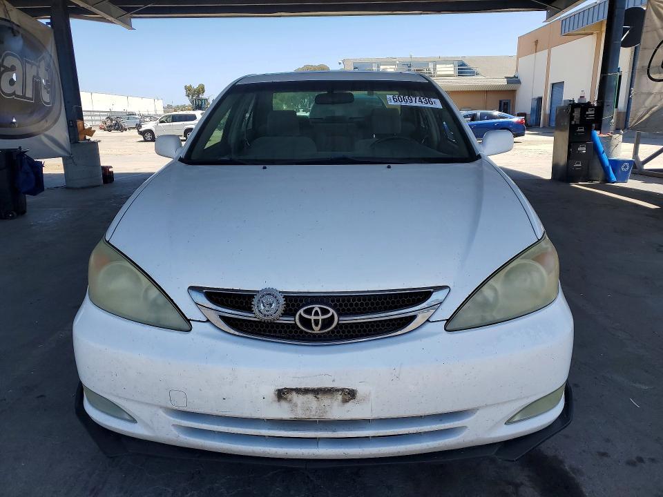 2004 Toyota Camry le