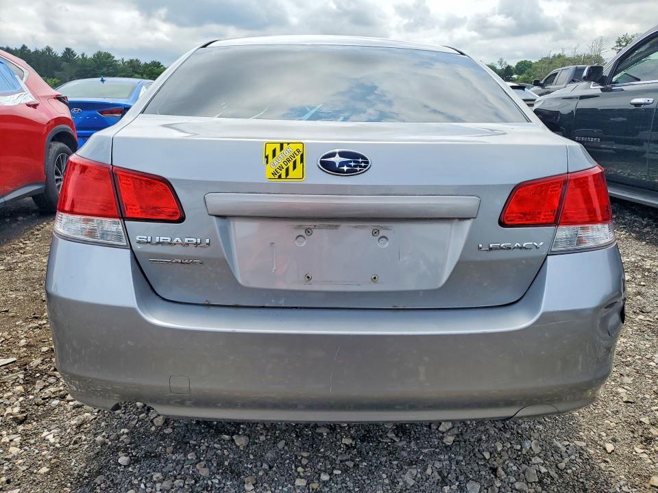 2010 Subaru Legacy 2.5i Premium