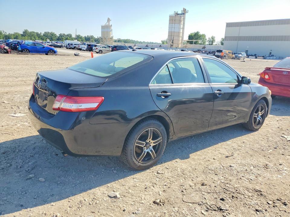 2010 Toyota Camry le