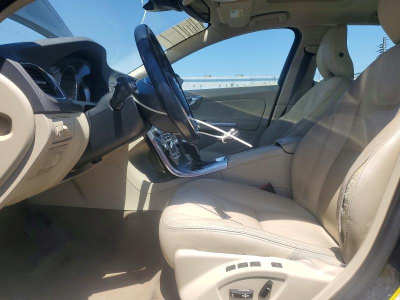 2015 Volvo V60 Platinum