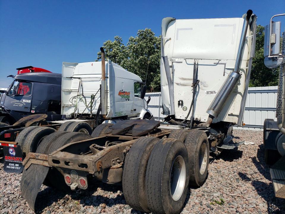 2007 Freightliner Conventional ST120