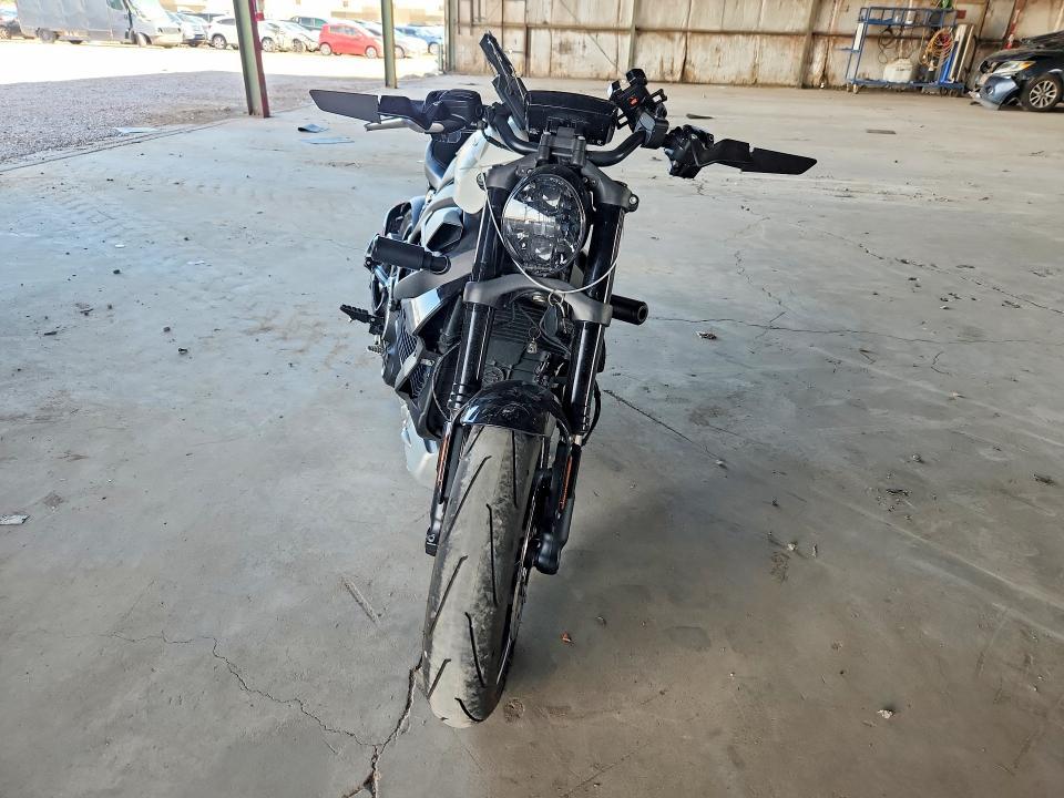 2022 Livewire LW1