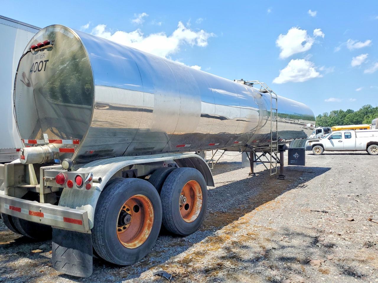 1982 Polar Polar 1982 Polar Tank Trailer