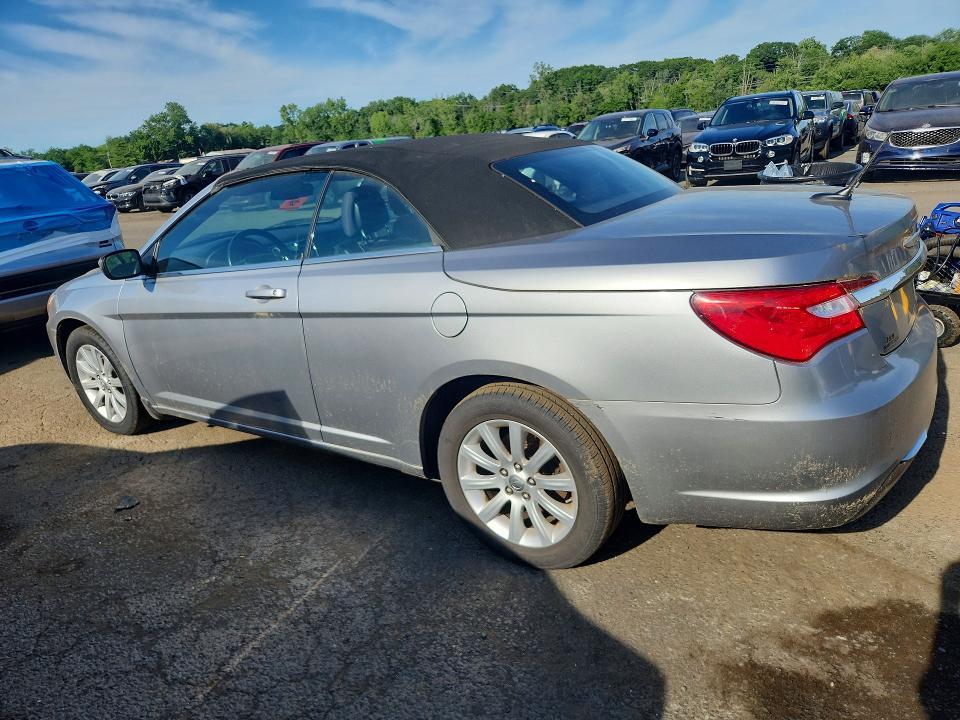 2013 Chrysler 200 Touring