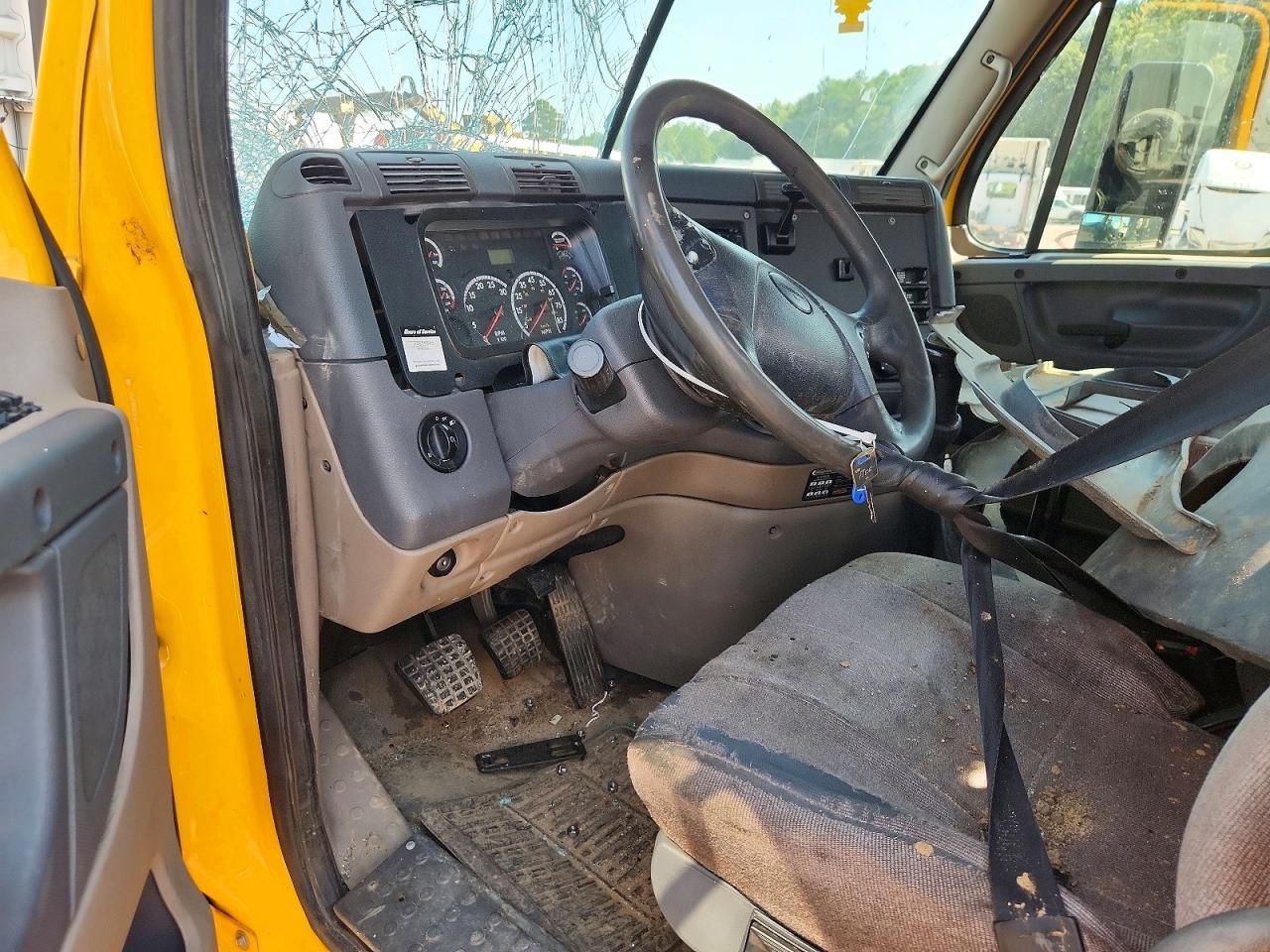 2013 Freightliner Cascadia 125