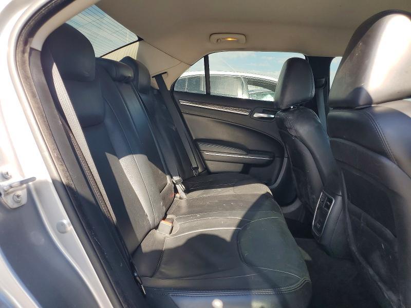 2015 Chrysler 300 Limited