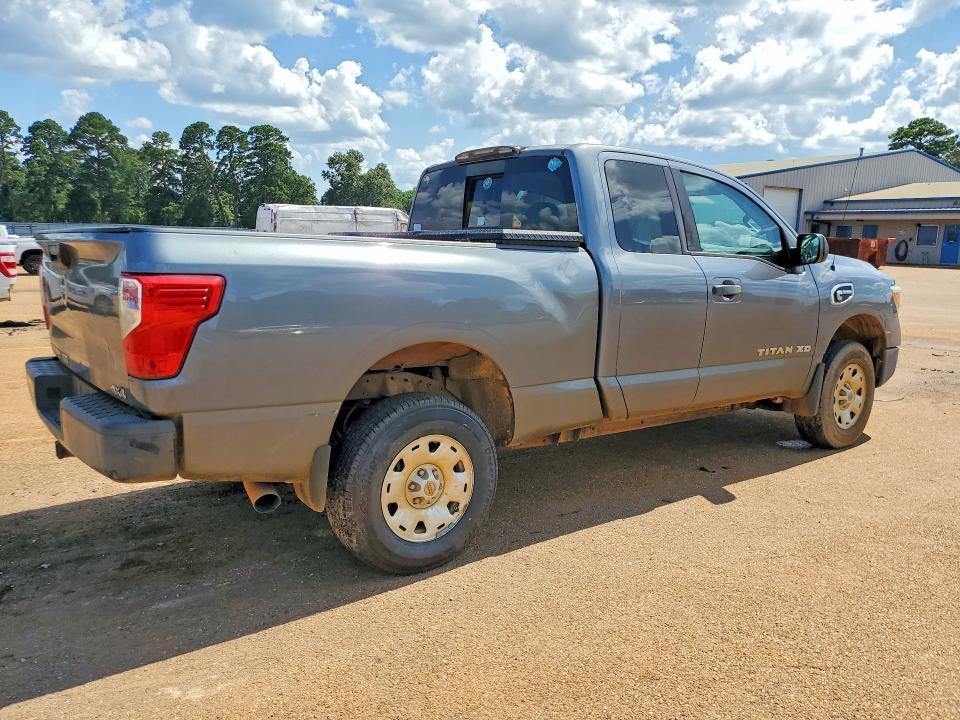 2017 Nissan Titan XD S