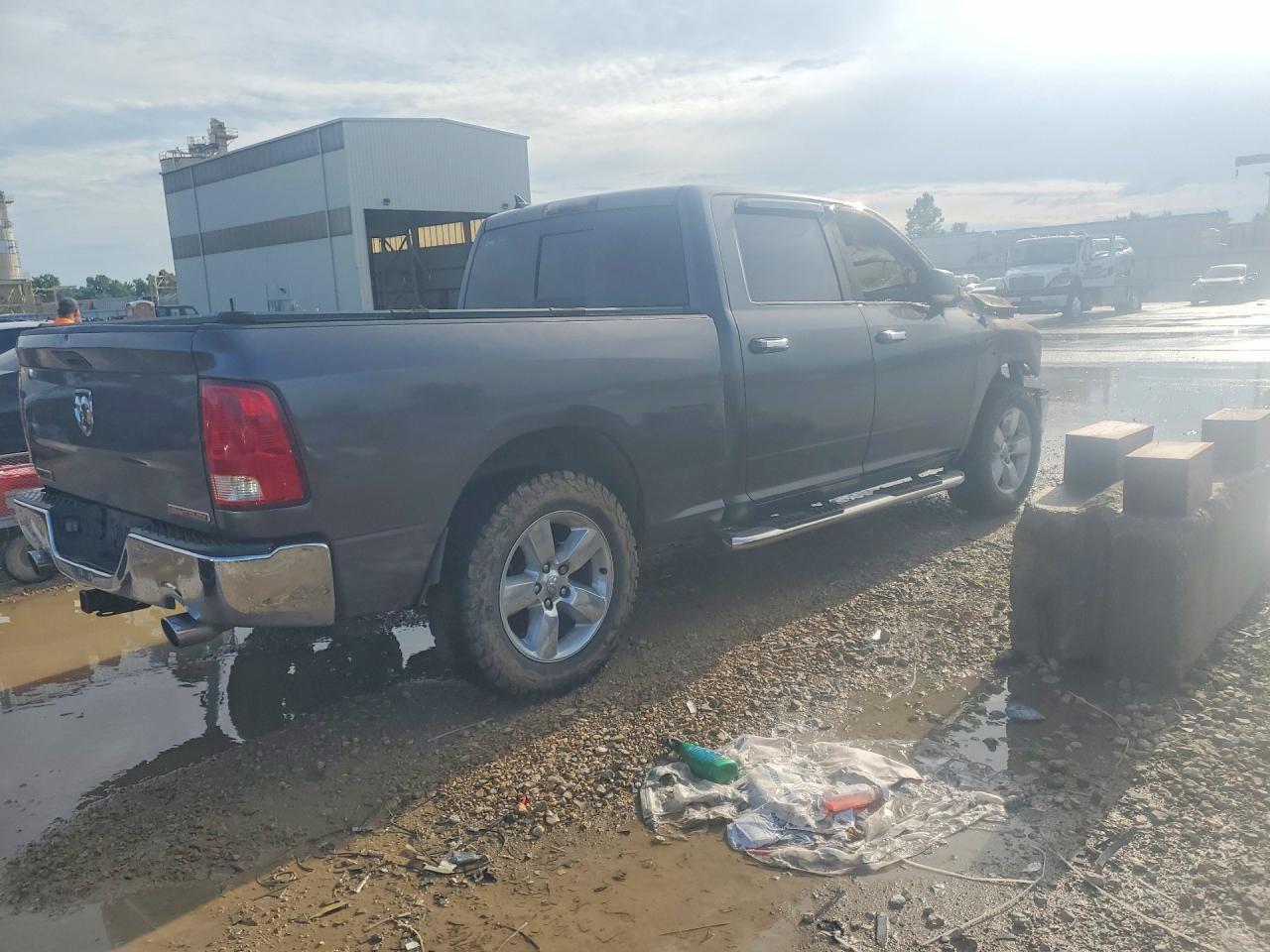 2015 Dodge RAM 1500 SLT